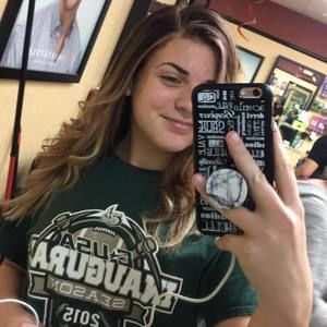 Meet your Posher, Alexis